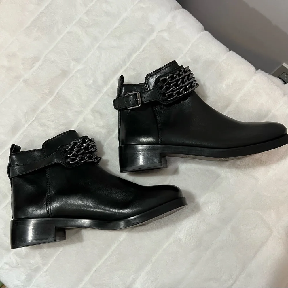NEW Tory Burch BLOOMFIELD Gunmetal Chain Embellished Black Leather Bootie